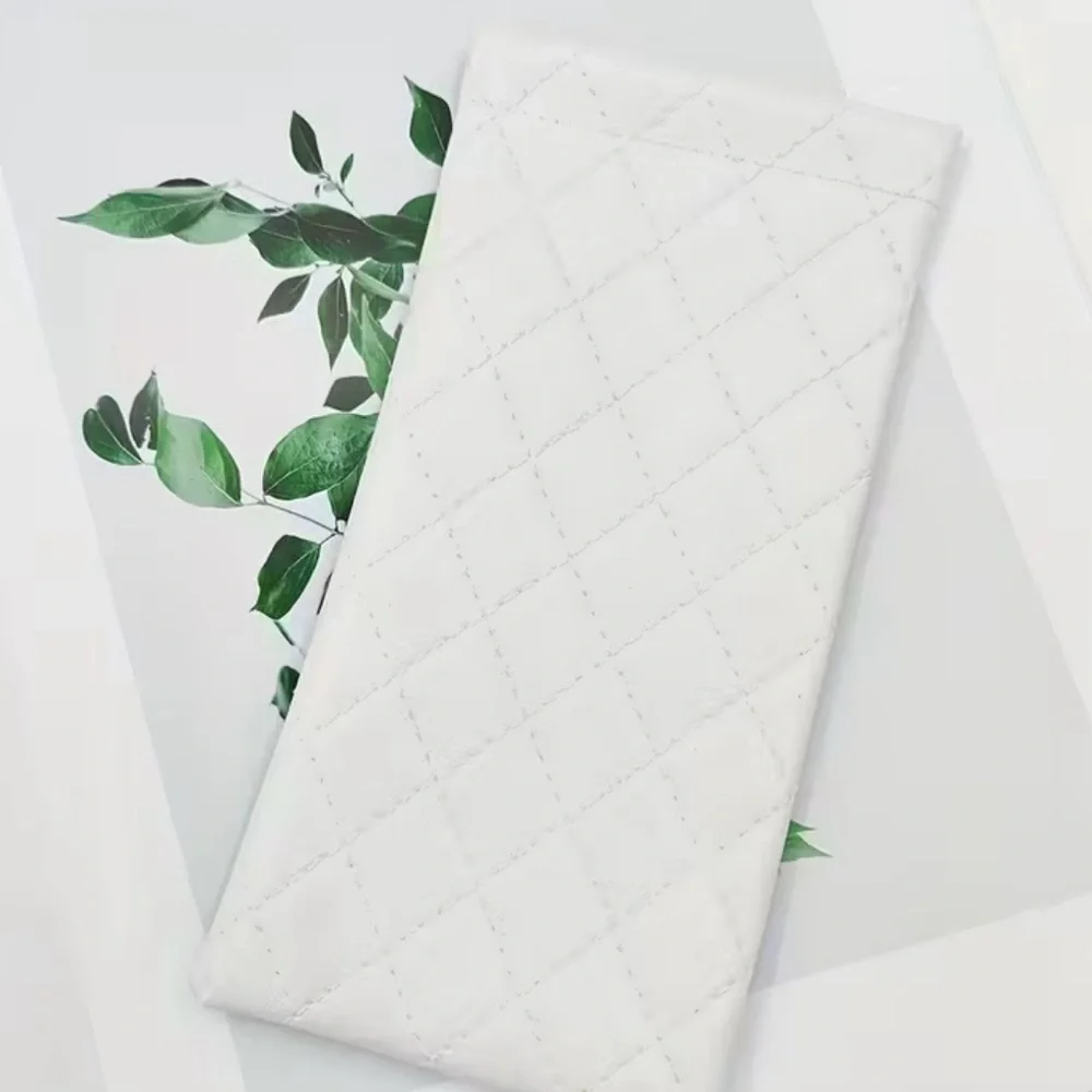 Quilted Set White/Black Eyeglass Case ❤️HP❤️
